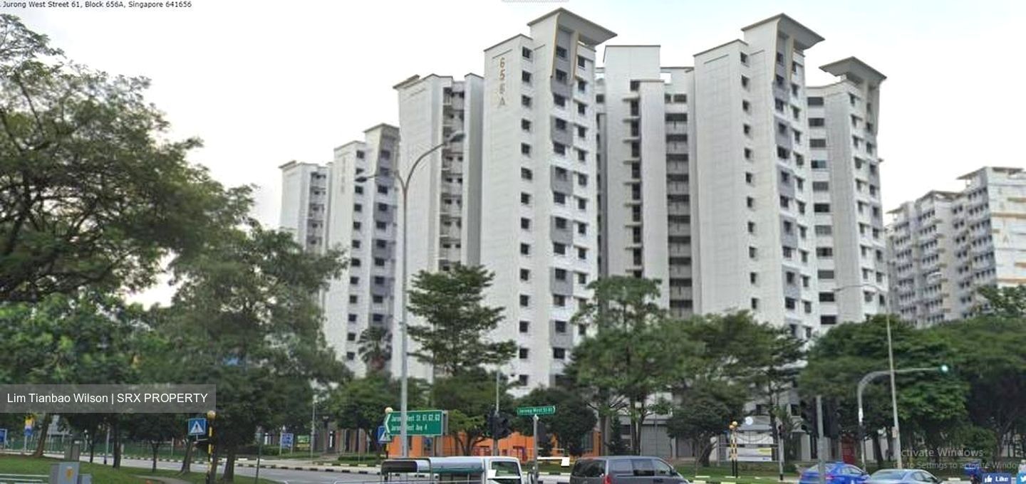 Blk 656 Jurong West Street 61 (Jurong West), HDB Executive #401236031